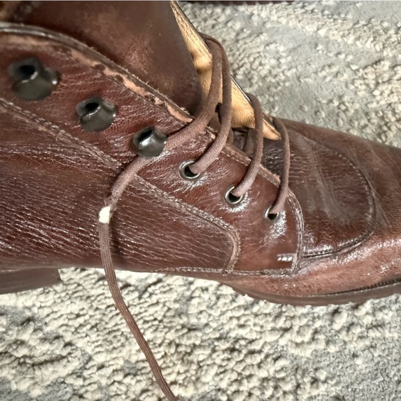 NEIMAN MARCUS brown lace up ankle boots leather made in Italy 9.5